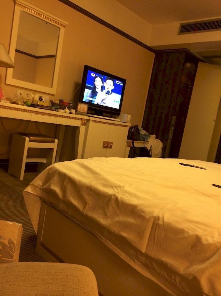 Yantai Asia Hotel Buitenkant foto