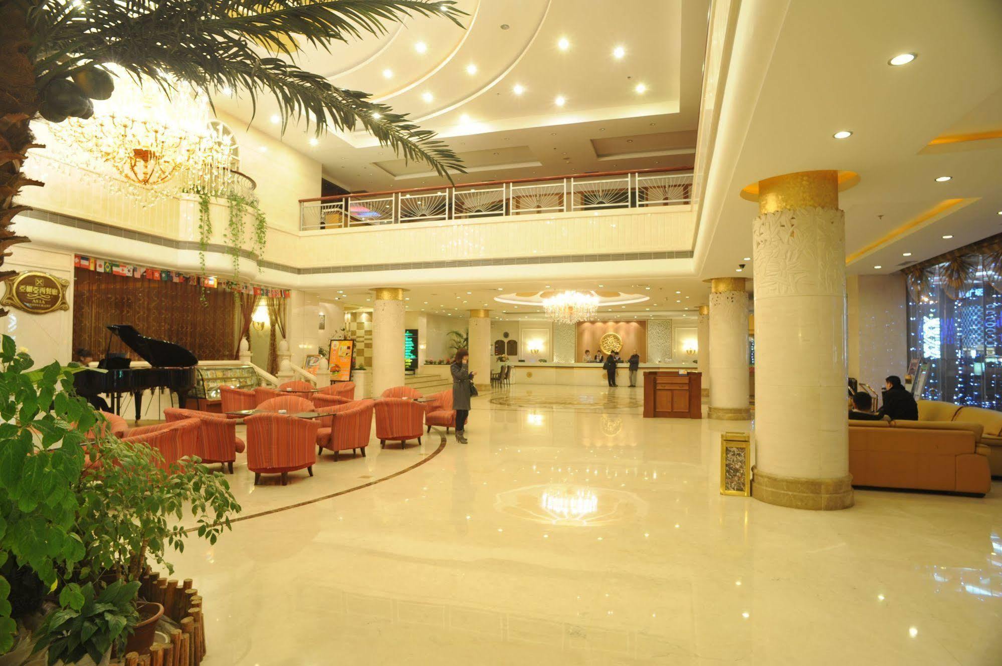 Yantai Asia Hotel Buitenkant foto