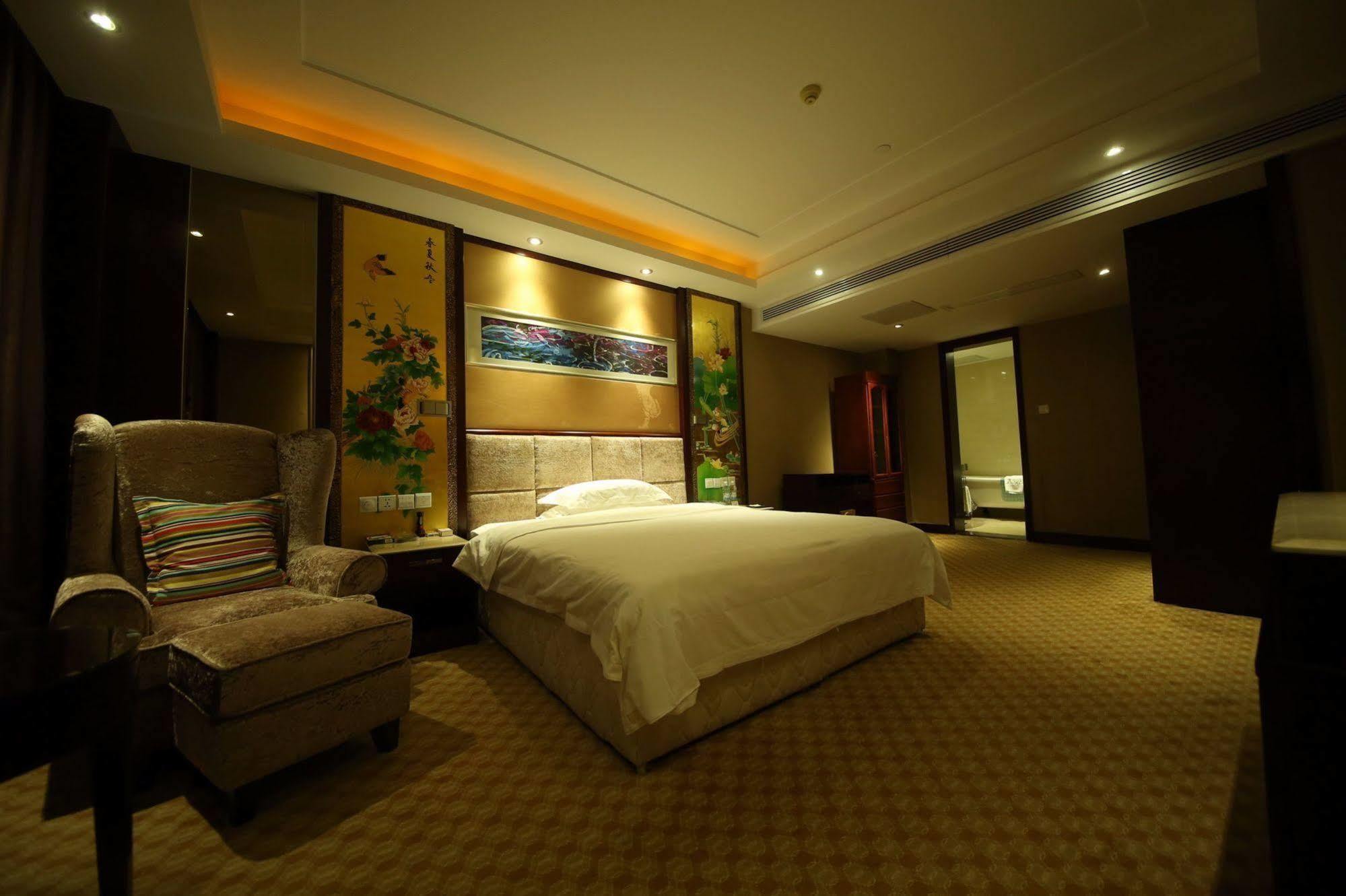 Yantai Asia Hotel Buitenkant foto