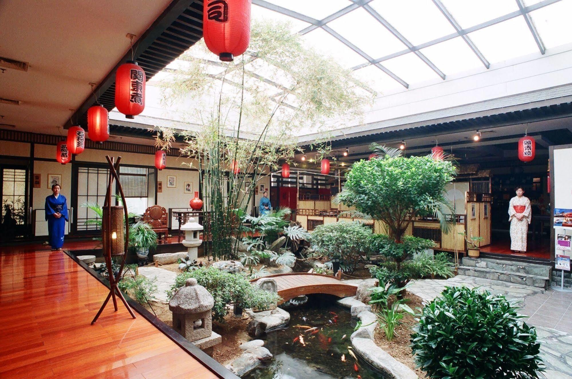 Yantai Asia Hotel Buitenkant foto