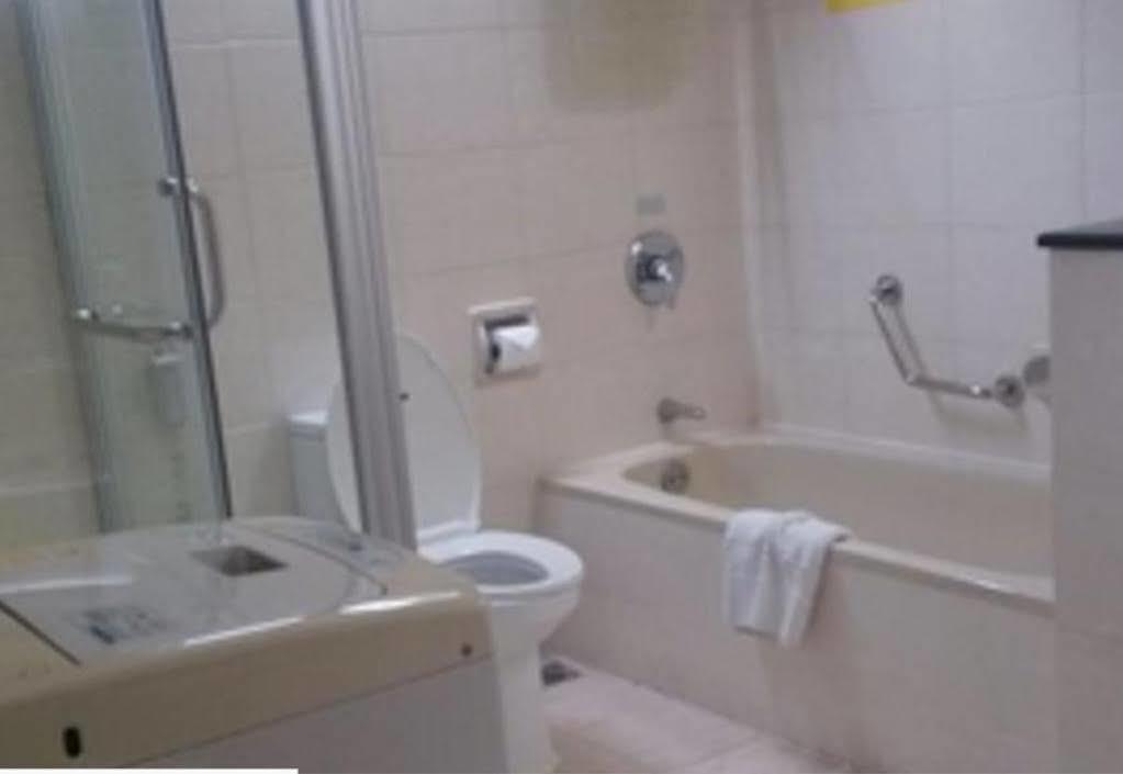 Yantai Asia Hotel Buitenkant foto